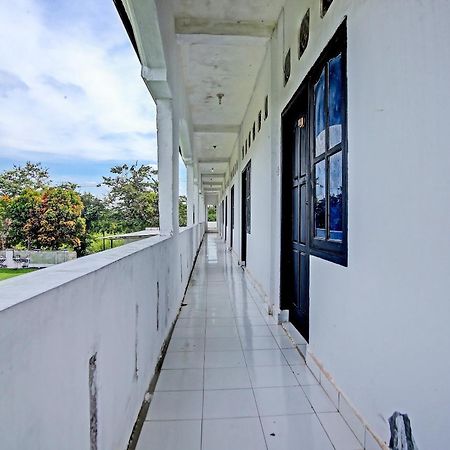 Oyo Life 91127 Wisma Sukajadi Syariah Perabumulih Buitenkant foto